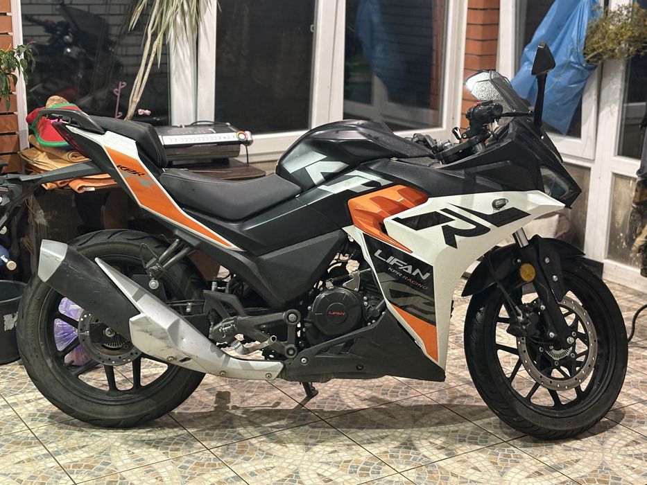 Продам мотоцикл Lifan 2025 года
