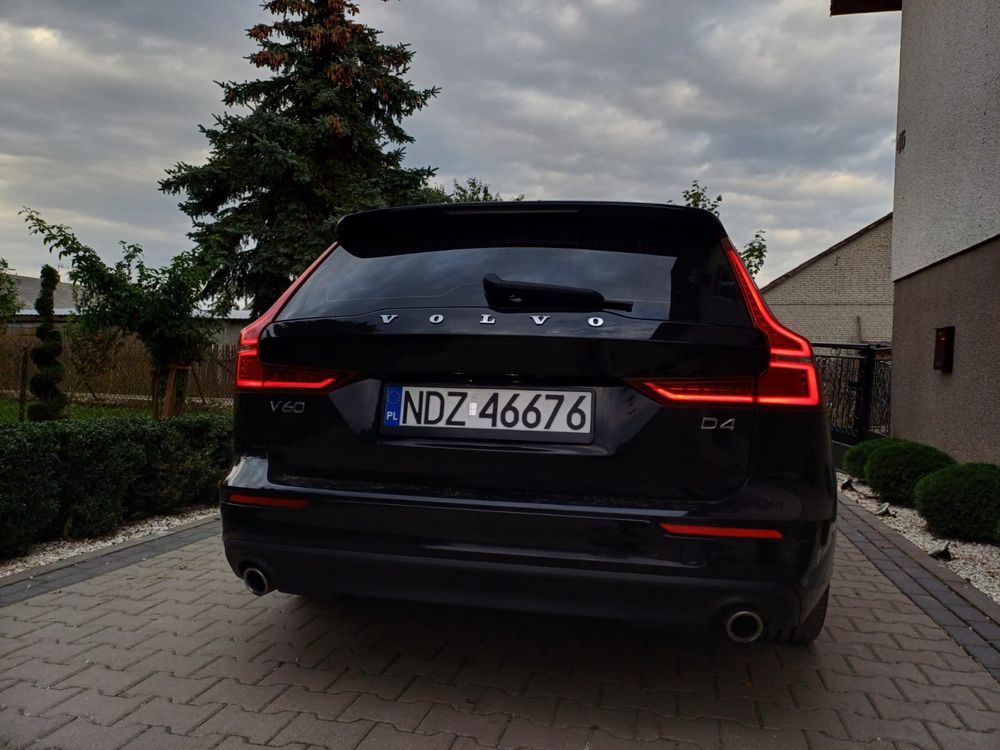 Volvo v60 D4 2020 rok silnik D4