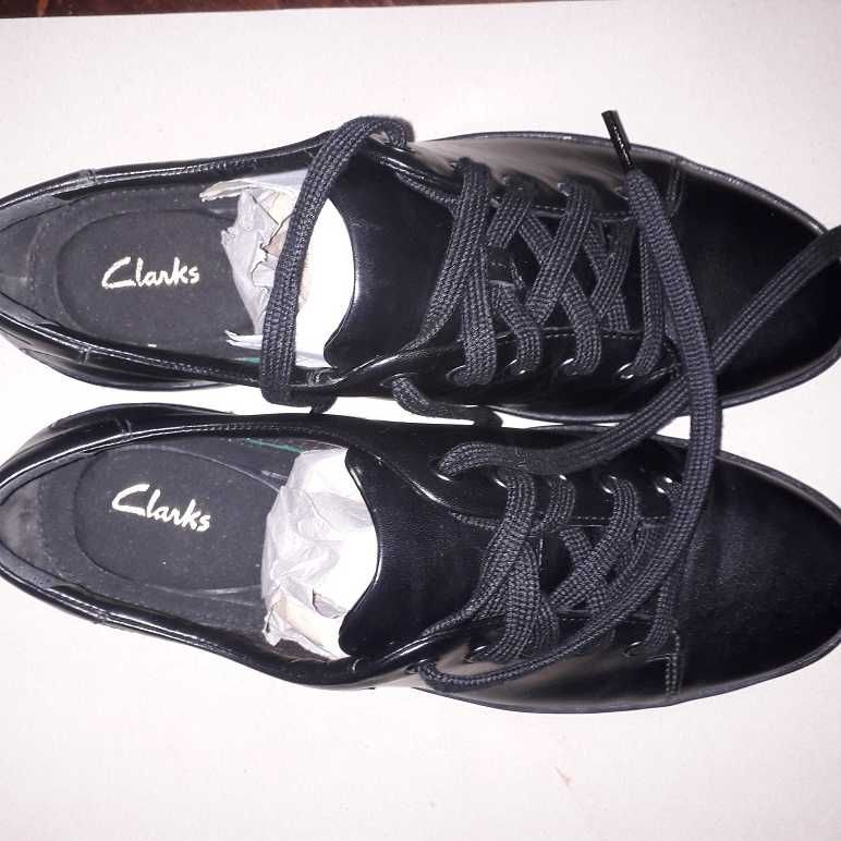 Чоловічі кросівки Clarks