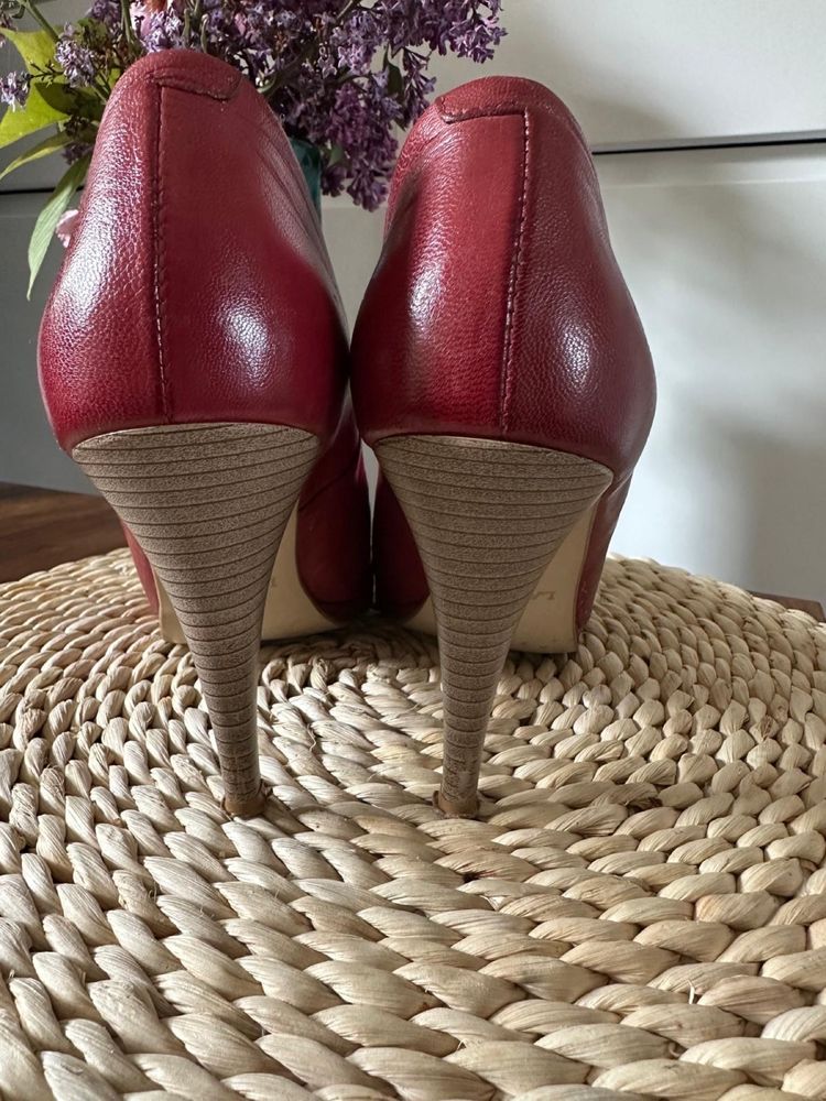 Buty damskie szpilki Lasocki 38
