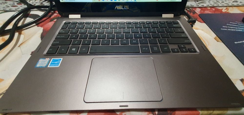 Laptop ASUS Zenbook UX360C