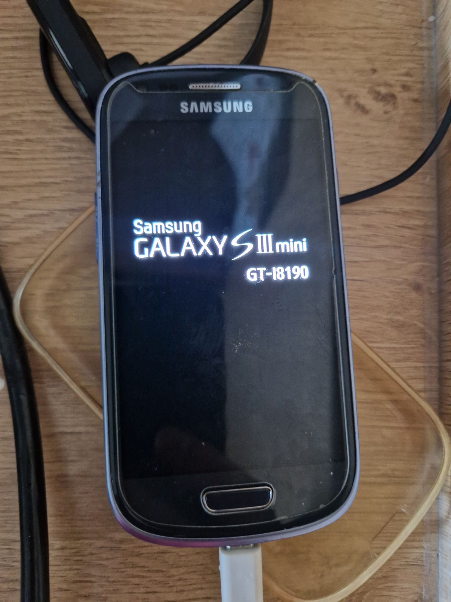 Samusng s3 mini wraz z etui