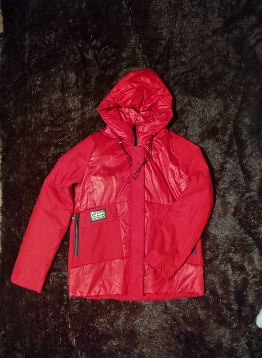 Курточка в чудовому стані