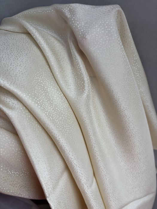 Відріз тканини 100% натуральний шовк кремового кольору