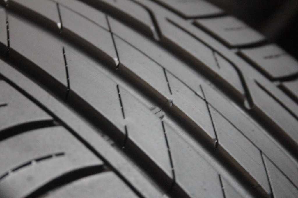 225/45/17 Bridgestone Turanza T001 225/45 R17 91W