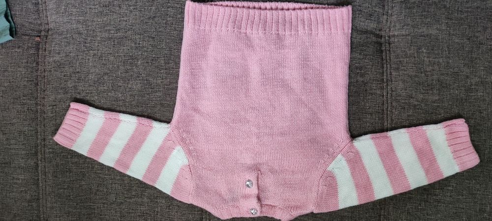 Ciepły sweterek z misiem, rozpinany sweter