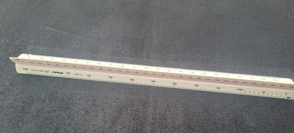 Skalówka - linijka trójkątna, 30 cm