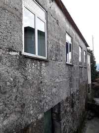 Casa em pedra para restaurar