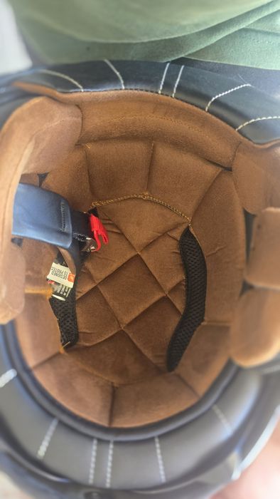 Capacete MT Lê Mans 2 Retro preto mate/cromado, interior camel