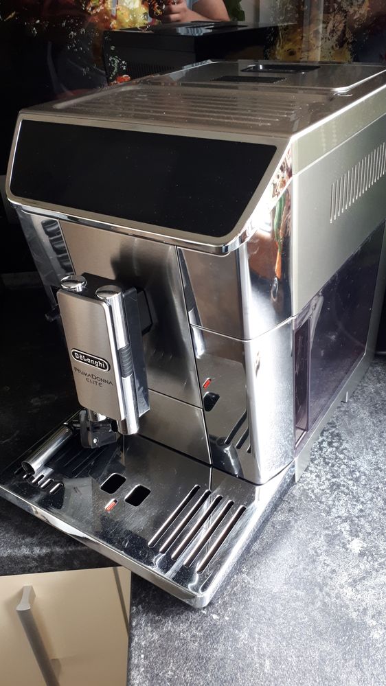 Кофемашина DeLonghi Prima Donna Elit