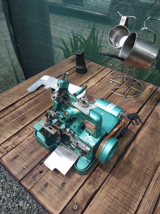 Продам оверлок GN1-2D