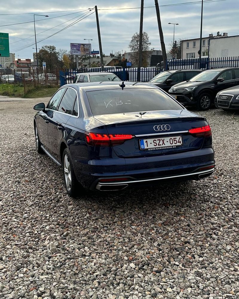 Audi - A4 - 2019 года