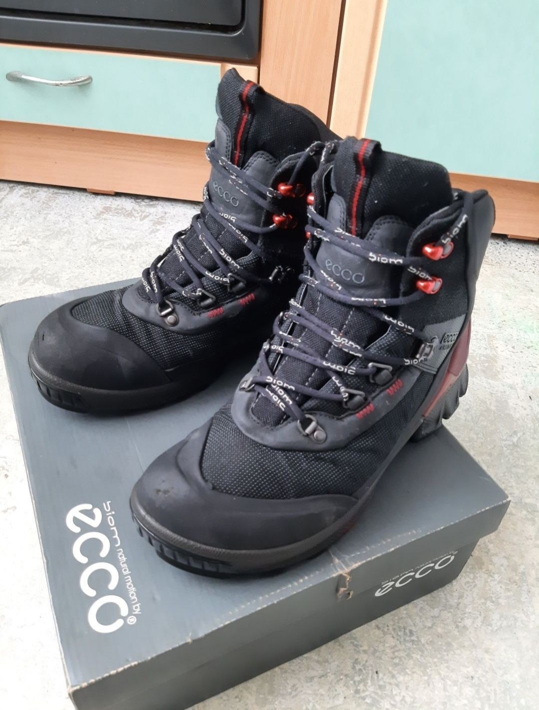 Ботинки ECCO Biom HIKE. Gore-tex . Таиланд.  Размер 43