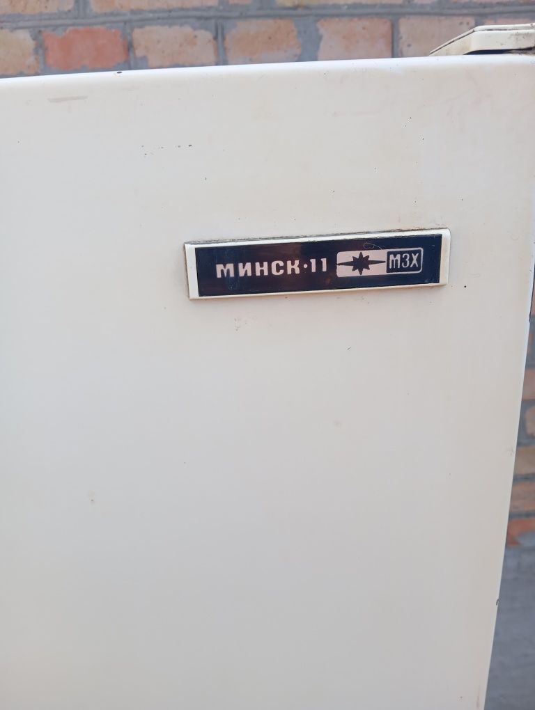 Продам холодильник Минск 11
