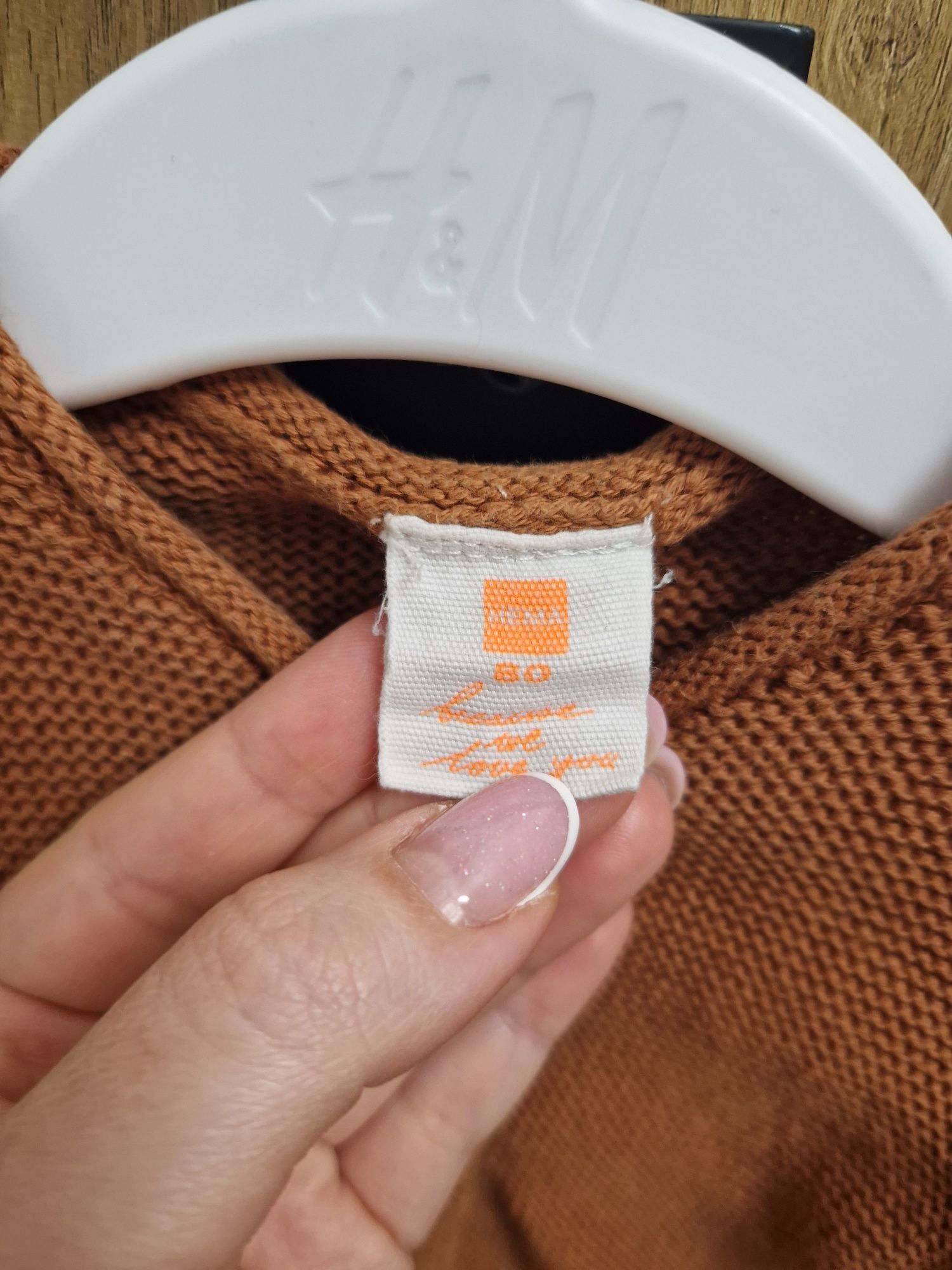 Brązowy sweter 80