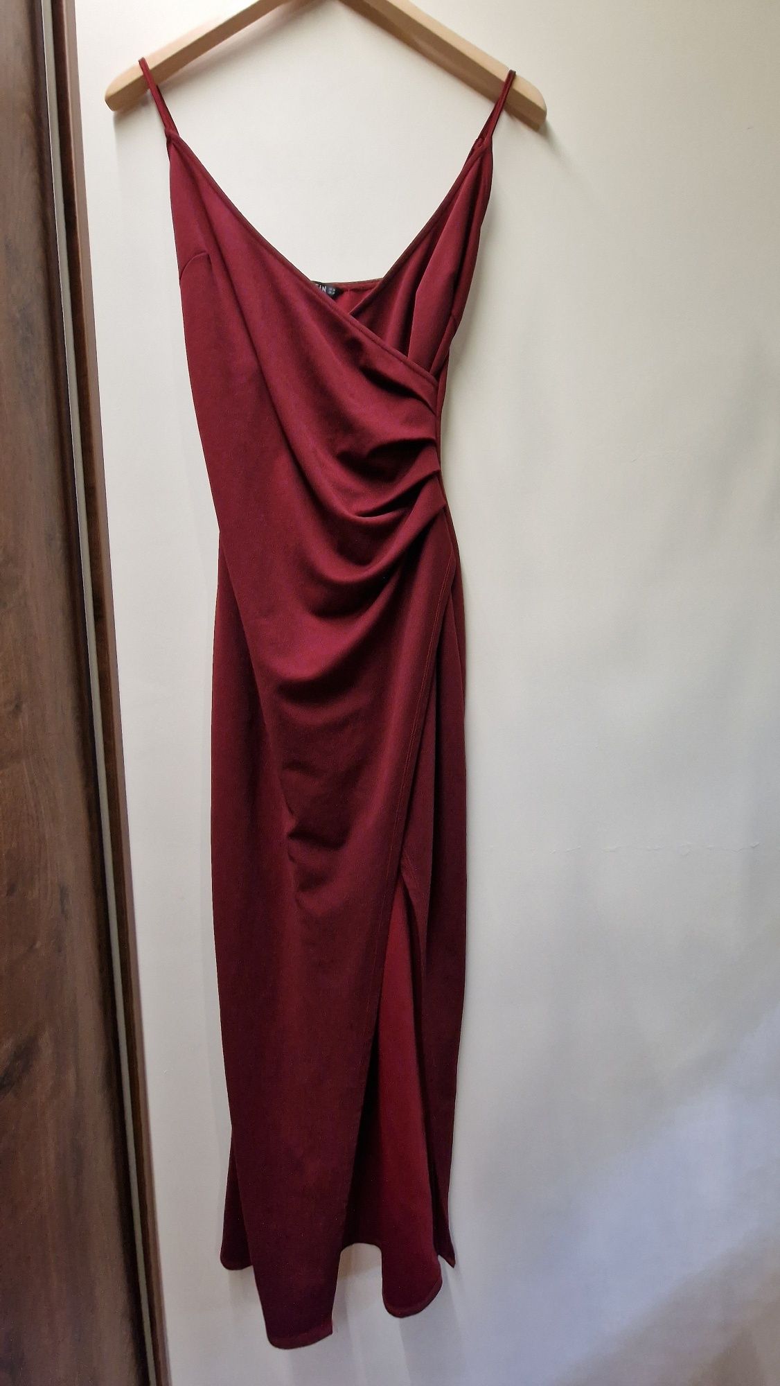 Sukienka wieczorowa midi bordowa Shein 38 M rozcięcie regulowane ramią