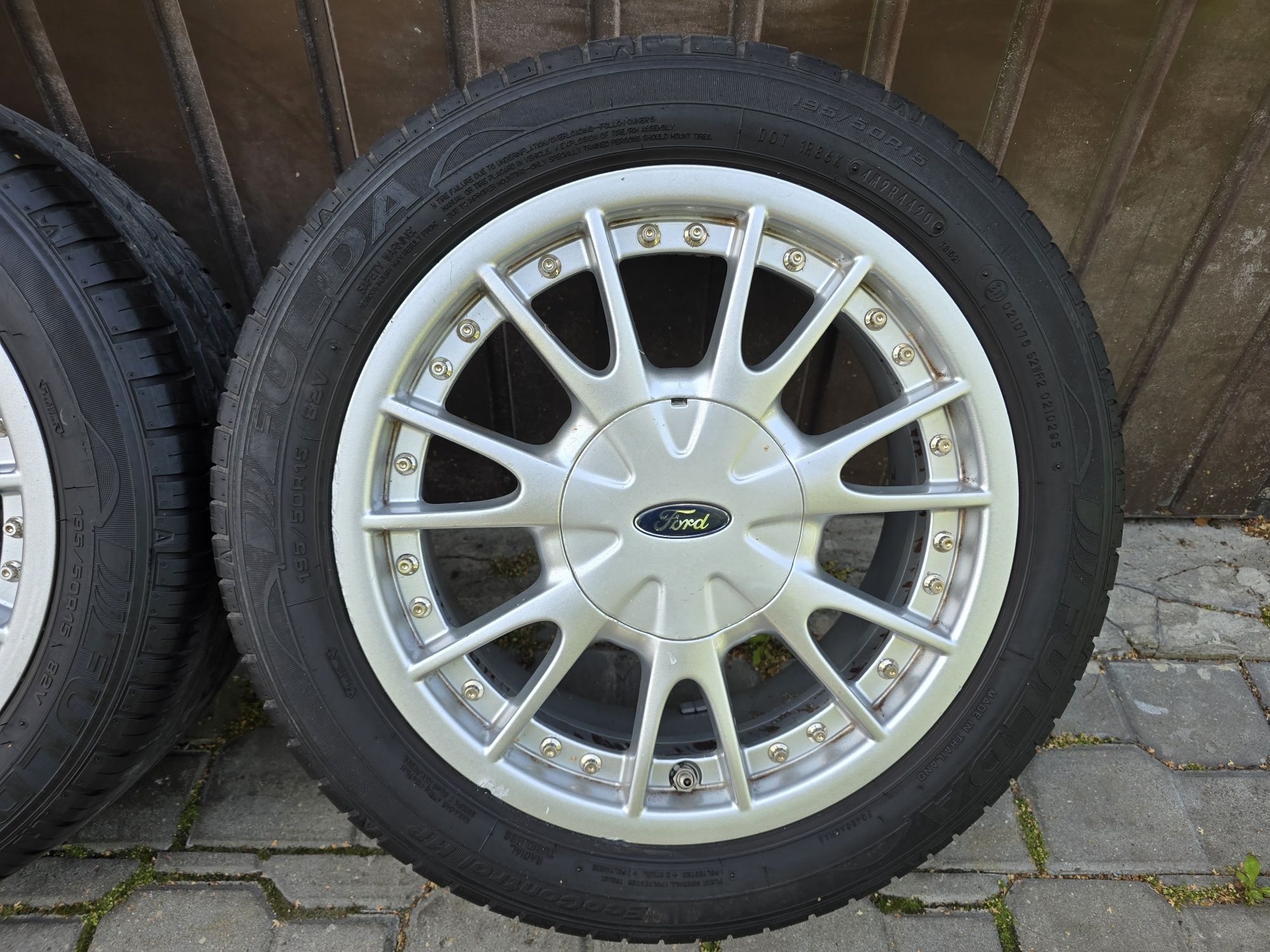 Felgi z oponami 195/50R15 Ford Fiesta 4x108 Fusion Focus Puma KA+