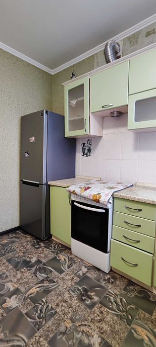 Продам двокімнатну квартиру покращеного планування.Цегляний будинок