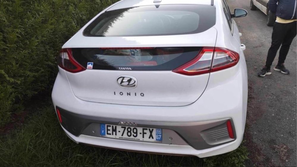 Hyundai ioniq 2017r 59tys km lekko uszkodzony okazja!!