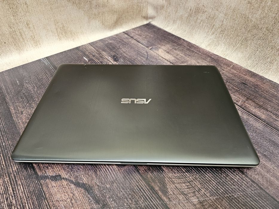 ASUS VivoBook S551LN (Core i5-4210U/8Gb/GeForce 840M/SSD 512Gb/FullHD)