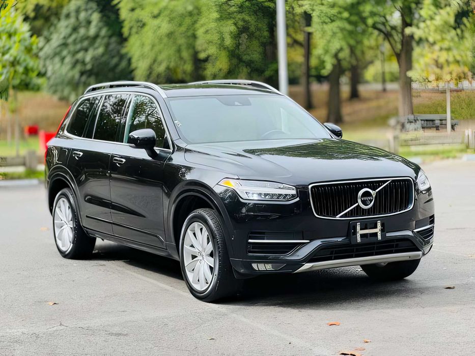 Volvo XC90      2018