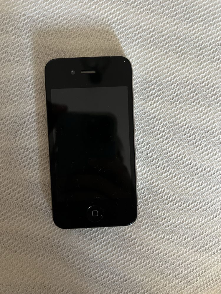 Iphone 4s sem carregador