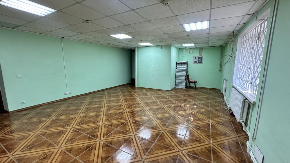Оренда приміщення 128 кв м , центр, вул. Перемоги