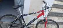 Bicicleta pouco uso