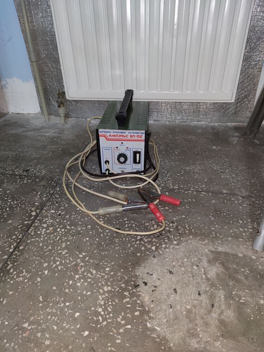 Зарядно-пусковое устройство Импульс .