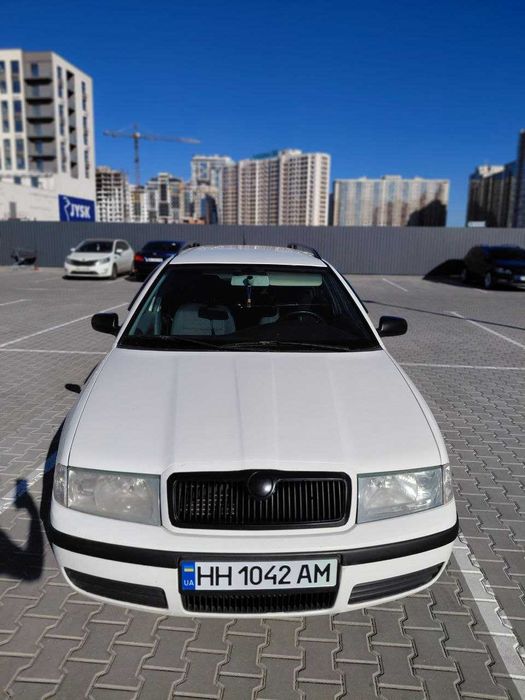 ТЕРМІНОВО   ПРОДАМ  Skoda Octavia tour
