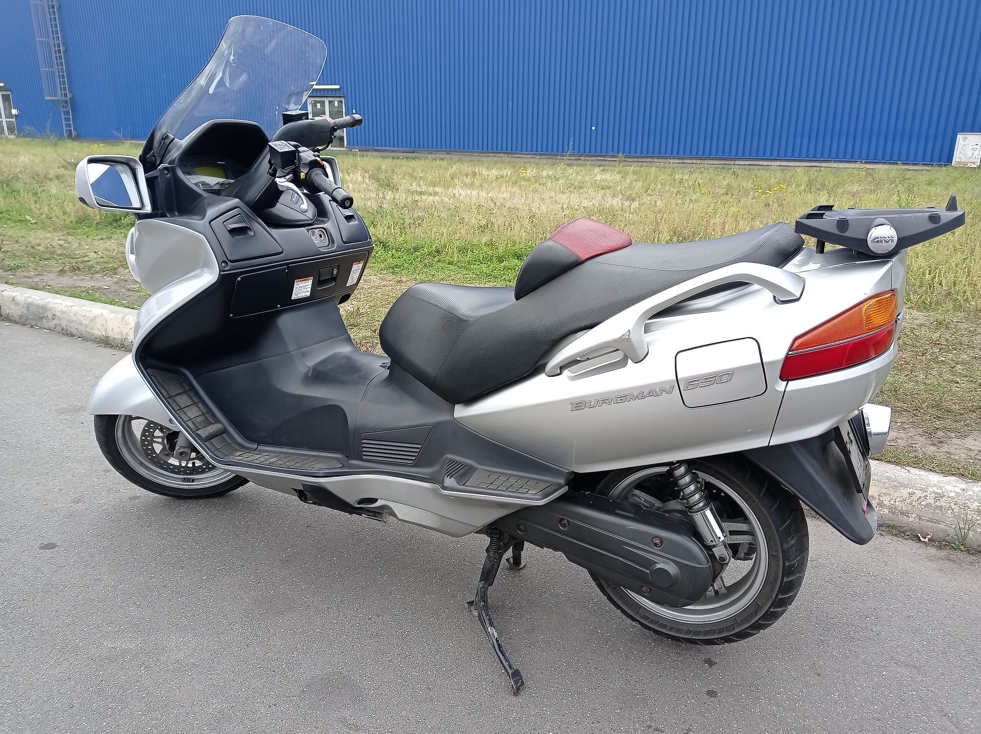 4.5с.до100км/ч Максі скутер Suzuki BURGMAN 650 skywave 650 кофр Givi