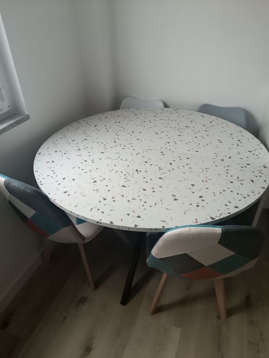 Mesa de refeição NOVA