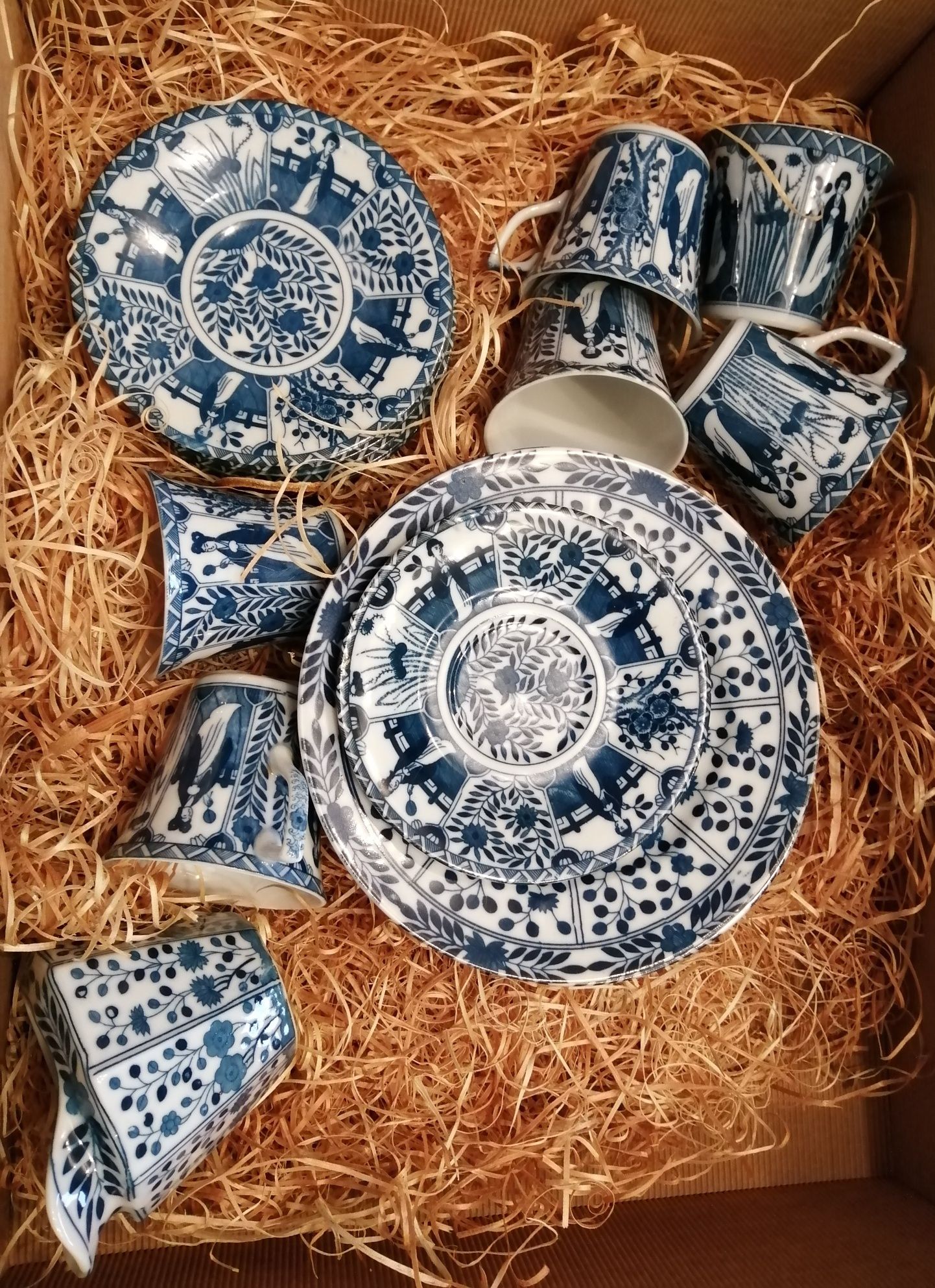 Piękny komplet deserowy z porcelany 19el. NOWY MIKOŁAJ