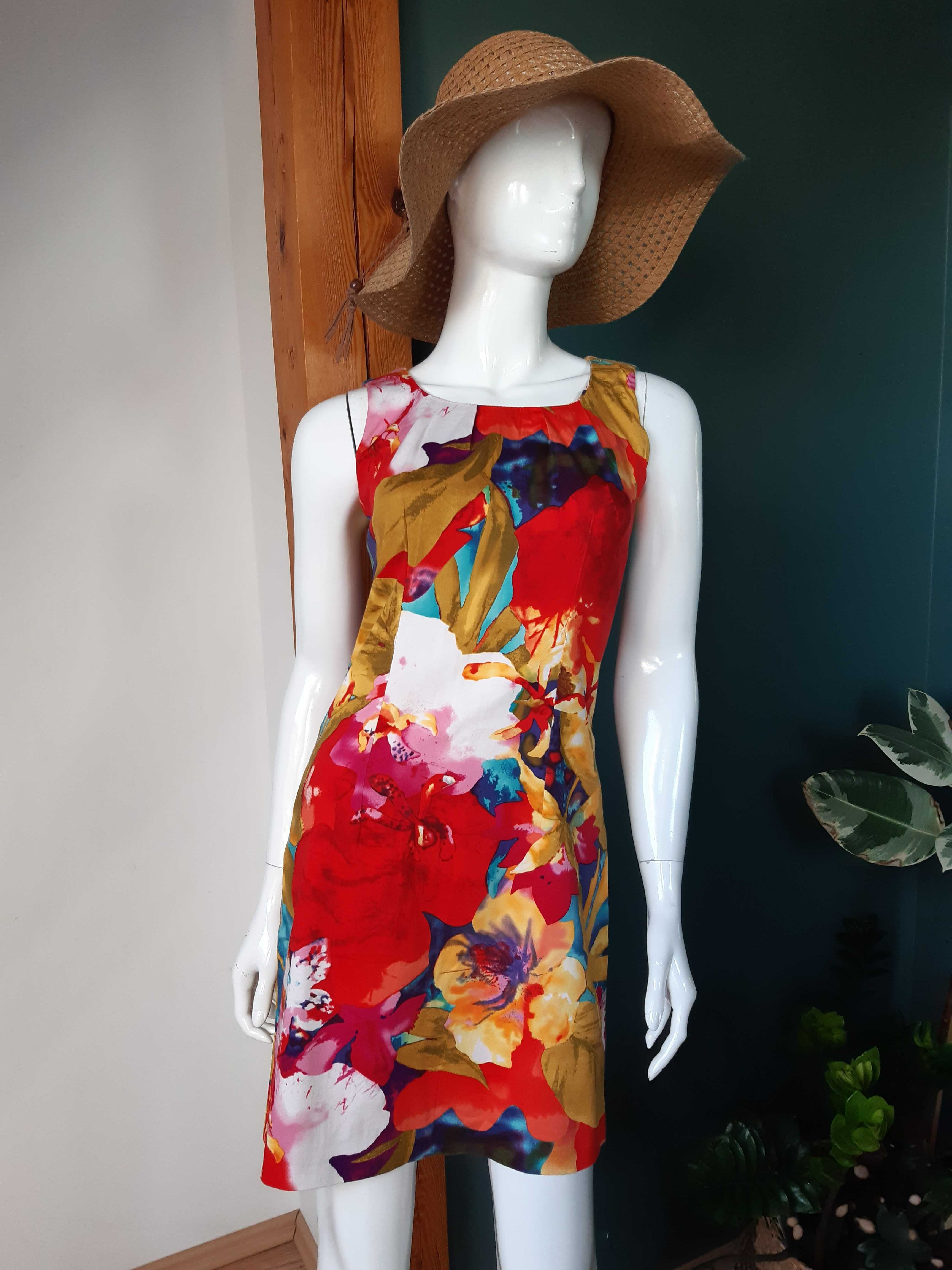 kobieca elegancka sukienka w kwiaty kolorowa produkt polski Quiosque S