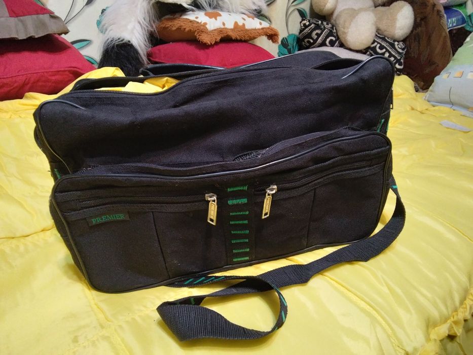 Дорожні сумки в асортименті