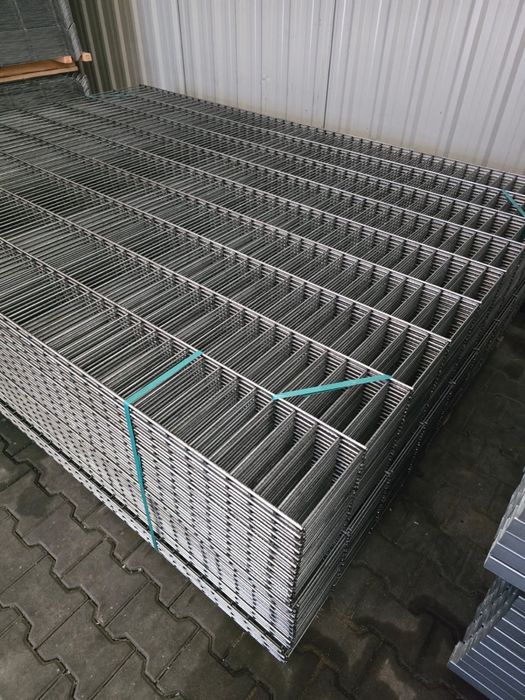 Ogrodzenia panelowe 3D / 2D – Transport i montaż– Płock i okolice