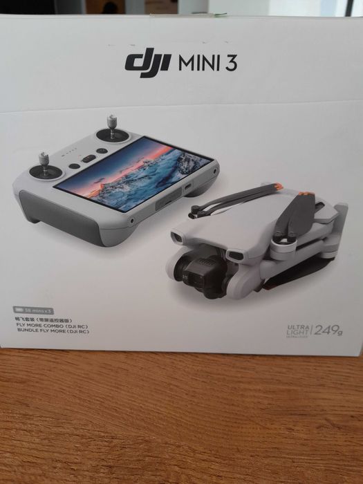 Dron DJI Mini 3 Fly More Combo (DJI RC) gwarancja.