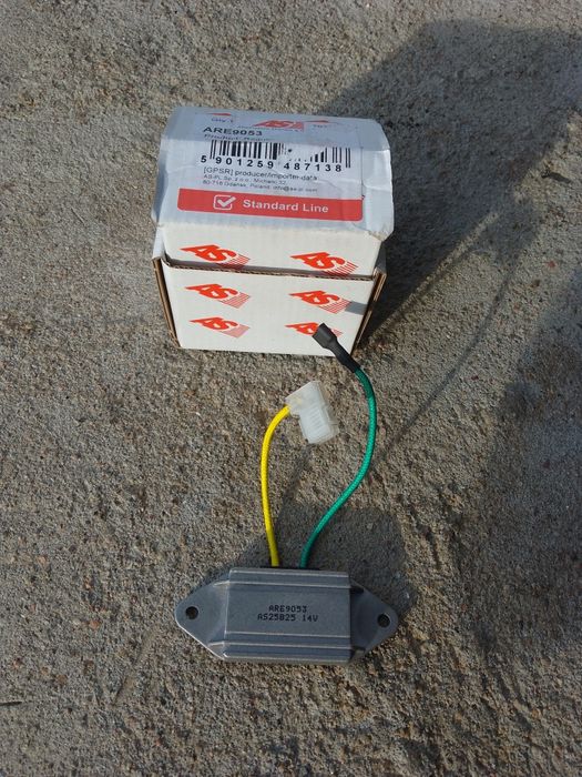 Regulator napięcia alternatora c-330 C-360 Fiat 126p Polonez Lublin.