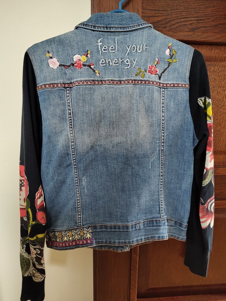 Piękna jeansowa kurtka Desigual - r.M