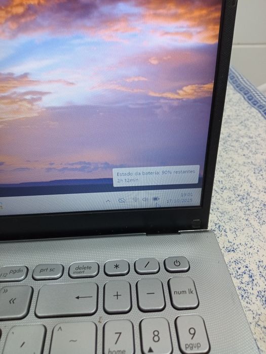 ASUS VivoBook F512D – Ryzen 5 / 8GB RAM / Gráfica 2GB