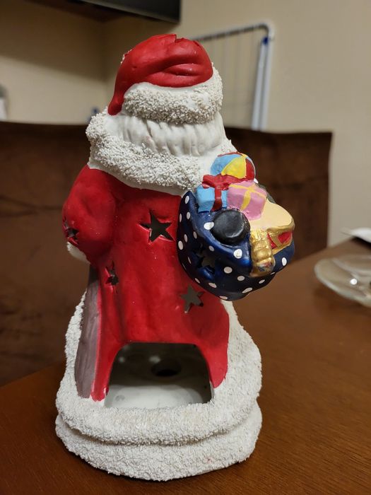 Świecznik  bożonarodzeniowy Świętego Mikołaja, ok. 20 cm.