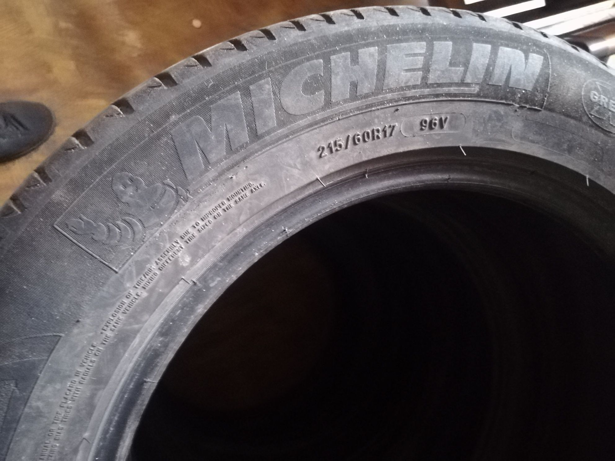 Sprzedam opony Michelin 215/60r17