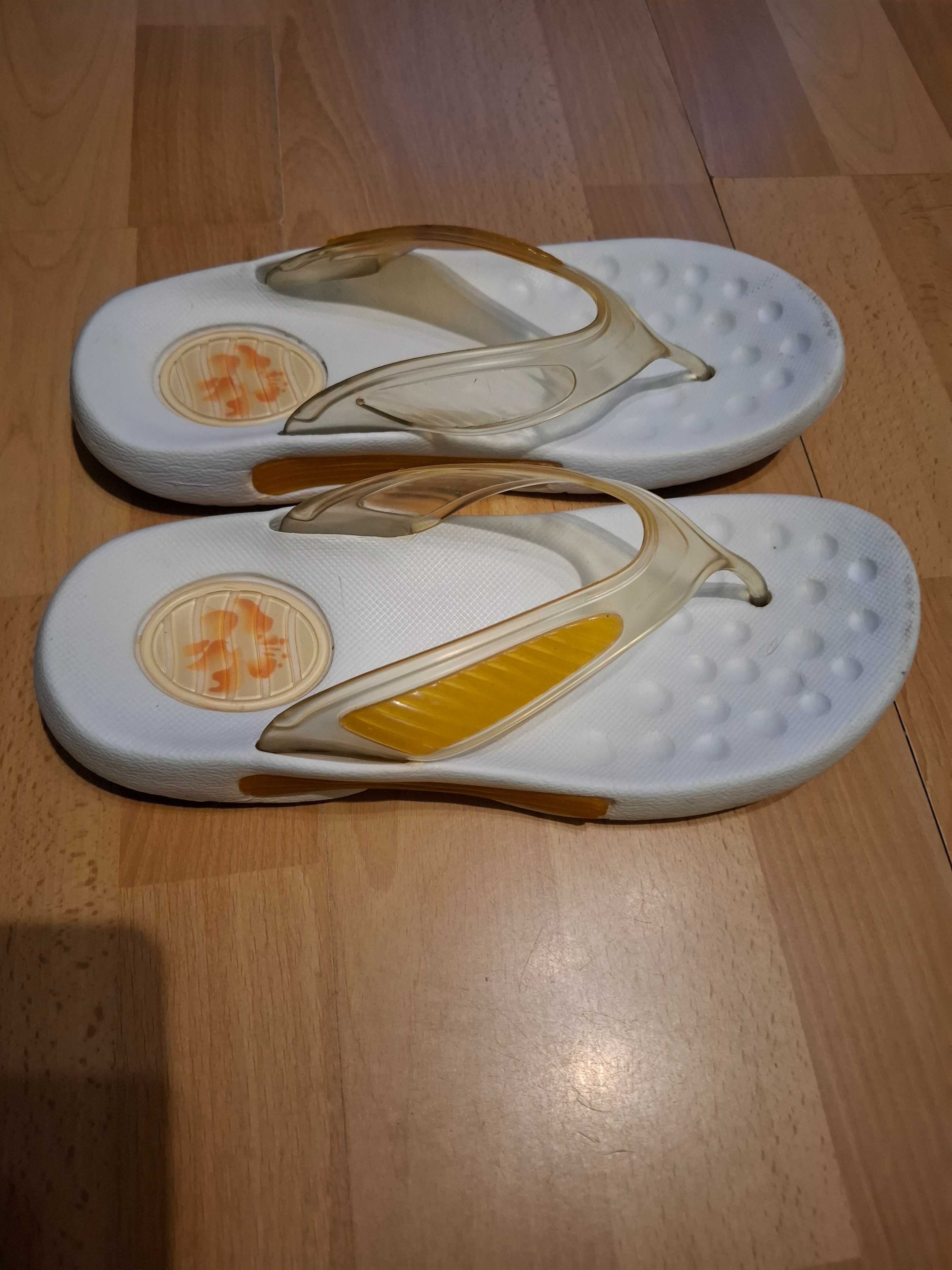Klapki basenowe japonki