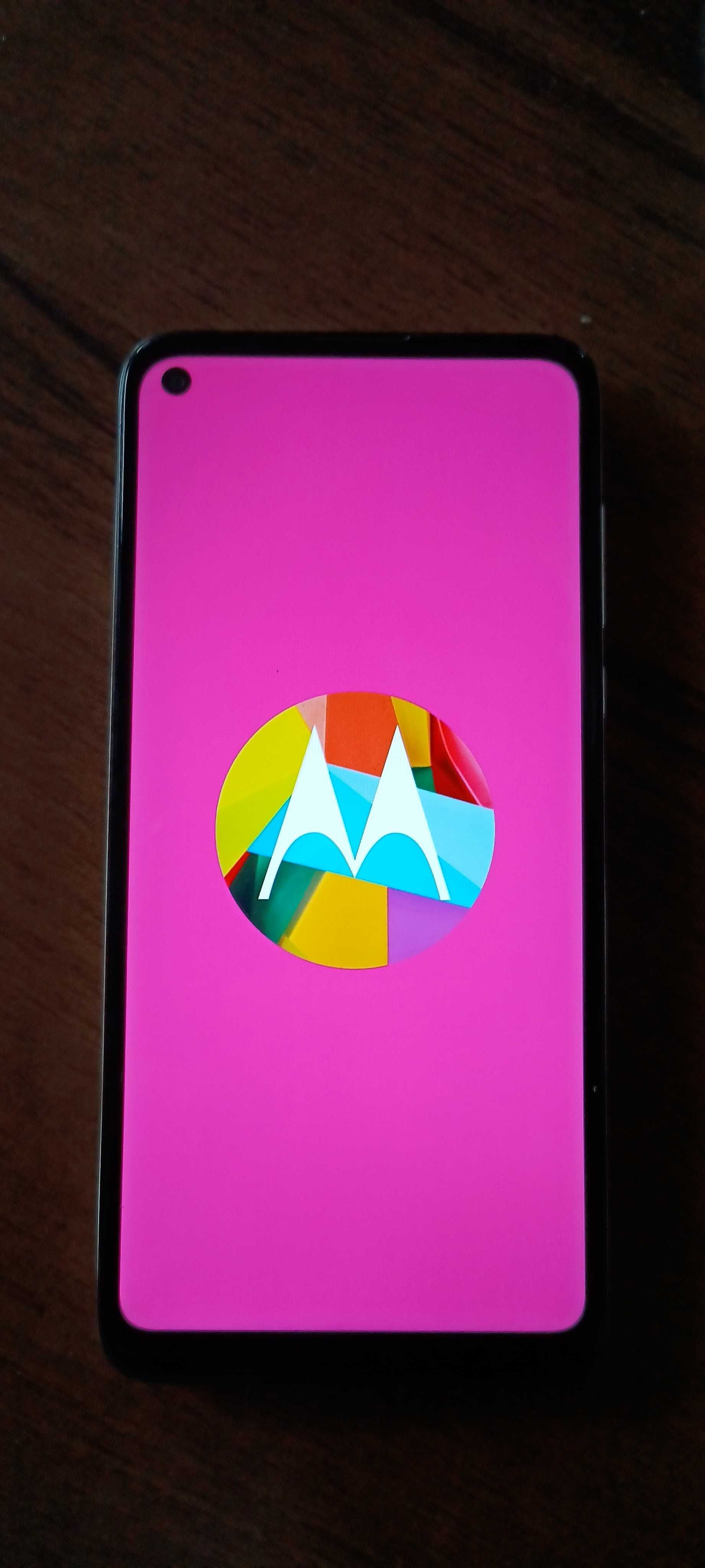 Sprawny smartfon Motorola Moto g8