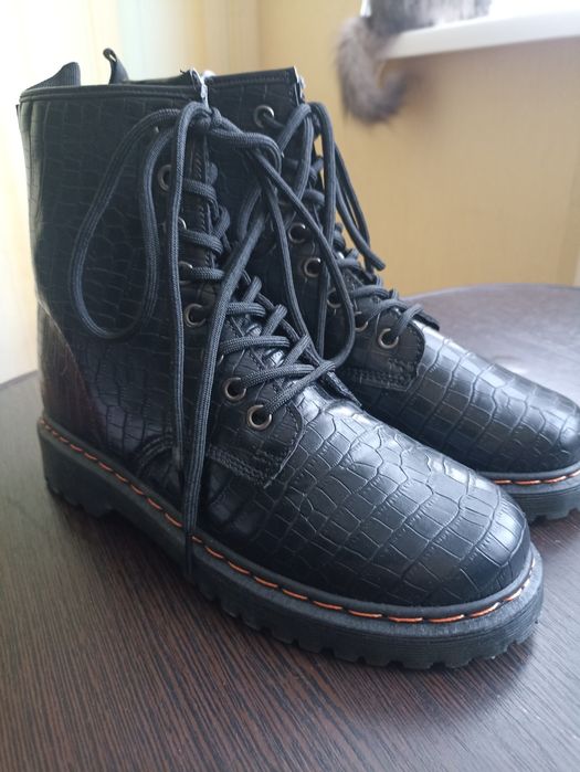 Ботинки жіночі під шкіру рептилії 38р (24см)