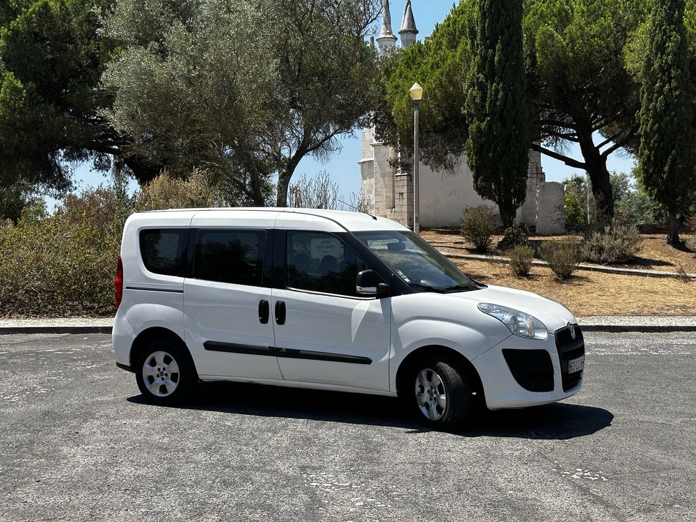 Fiat Dobló 1.3 MJET 5 Lugaresp