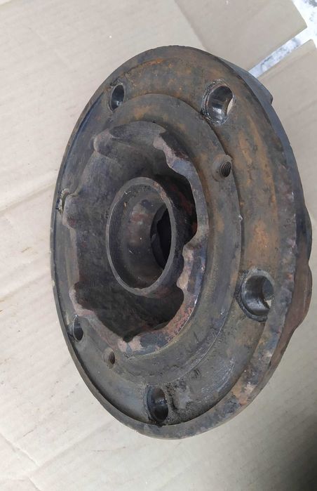 передня ступица 51-3103015 ГАЗ 53, 3307 (САЗ СССР), нова, є 2 шт