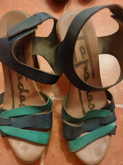 Sapatos e sandalias Novas