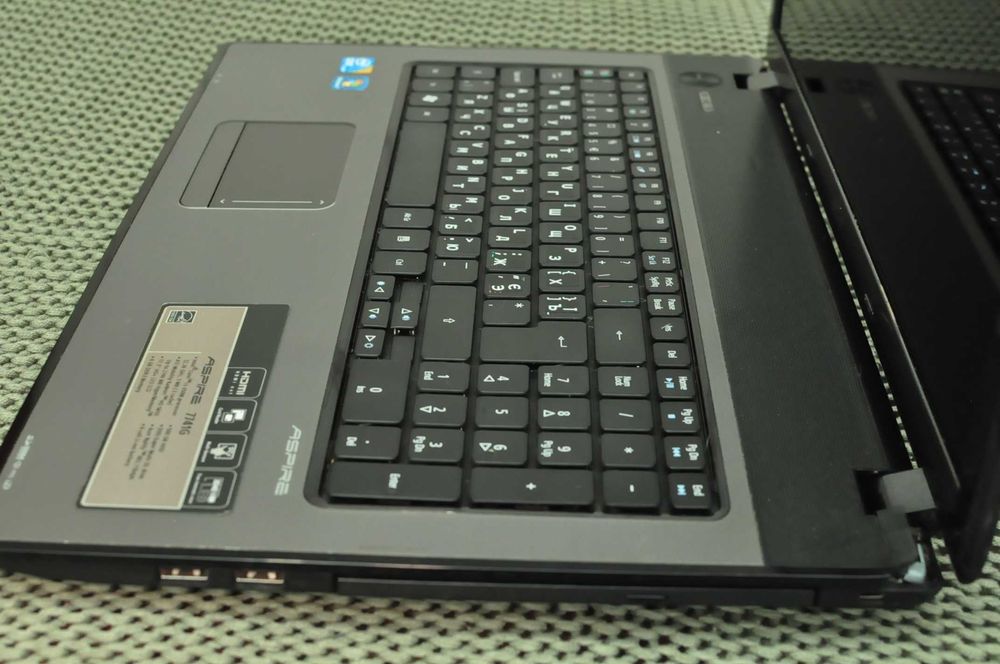 Мощный ноутбук Acer 7714  (Core i3 /8Gb/ 500Gb /video - 2Gb)