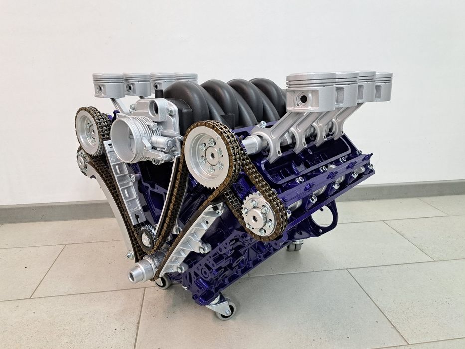 Stolik z silnika V8 BMW 4.0 M60 e38 e34 e32 ława z bloku V8 Unikatowy